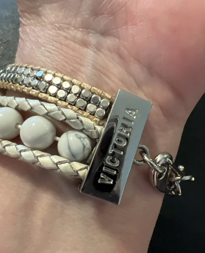 Pulsera Victoria Emerson Envolvente Boho Chic Multi-Hebra Cuero Blanco Cuentas Ajustar Foto 4 de 4