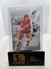 2023-24 UD SPX #190/299 - Alex Debrincat - Red Wings 