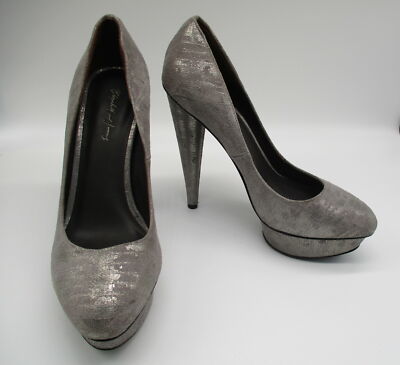 ELIZABETH & JAMES silver snake print embossed suede platform pumps size 8.5 NWOB