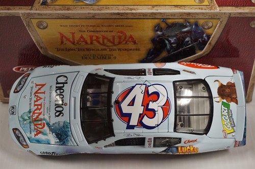 1/24 Jeff Green #43 Cheerios / The Chronicles of NARNIA 2005 NASCAR Diecast Car - Picture 9 of 11