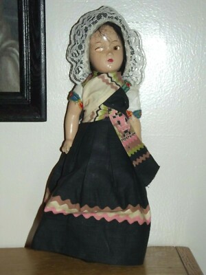 ALL ORIGINAL 11  ALL COMPOSITION European Souvenir DOLL - Unmarked B65