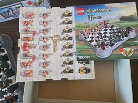 LEGO Kingdoms Chess Set (853373) Missing One Weapon With Extra Weapons Used
