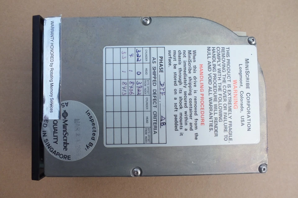 MFM-Festplatte Miniscribe-8425 und XEBEC MFM Controller mit Kabeln - Bild 4 von 4