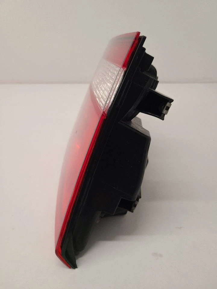 Luz trasera para conductor Dodge Journey LH 2011-2020 lámparas LED montadas en puerta levadiza  Foto 4 de 4