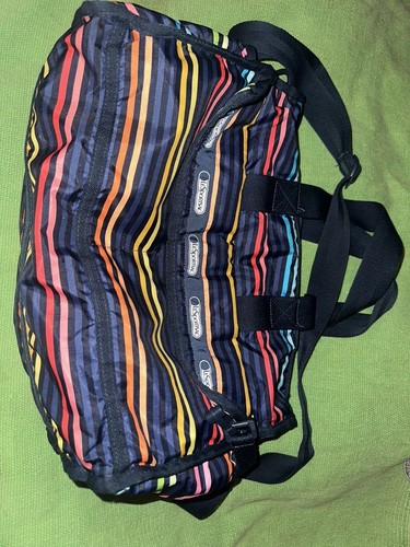 $ 158 LESPORTSAC MARINEBLAU LE STRIPE RYAN BABYTASCHE TASCHE - Bild 1 von 6