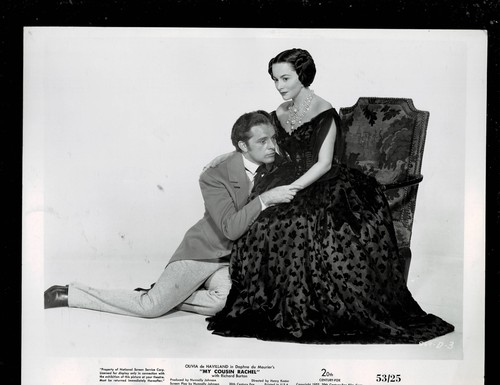 8X10 B&W PHOTO OF-SCENE-OLIVIA DEHAVILLAND-STUNNING AND RICHARD BURTON-ORIGNAL