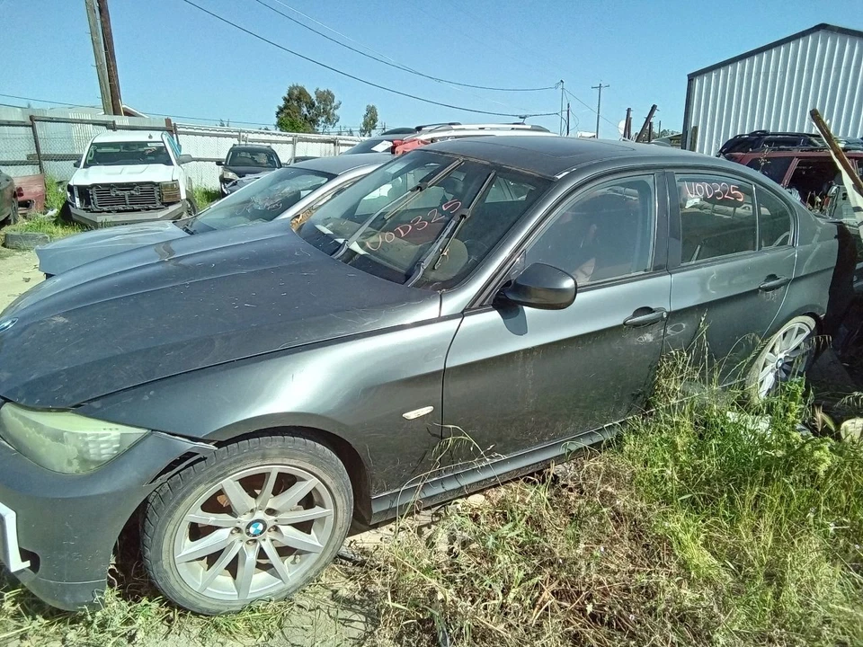 Used Engine Coolant Reservoir fits: 2009 Bmw 328I Conv Grade A - Image 4 of 4