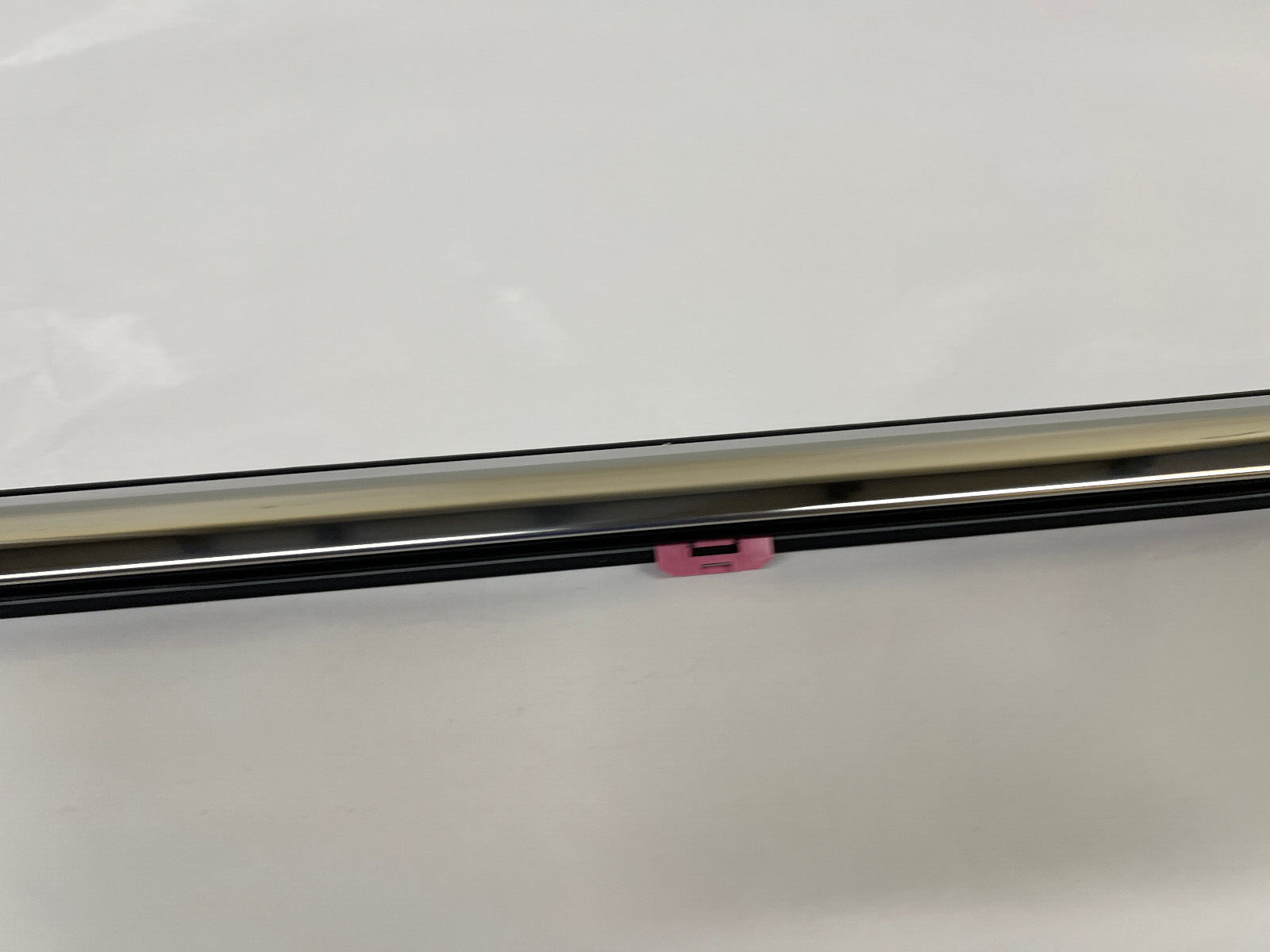 86823419 2019-2022 2023 chevy silverado 1500 front right door belt  