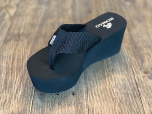 nomad flip flops