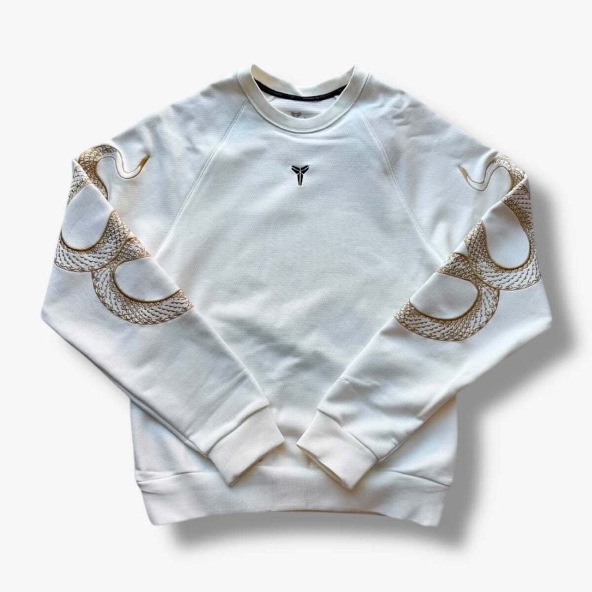 Nike Kobe Year of Mamba Thermal Crewneck White HQ4697-133 Nike Kobe Year of Mamba Thermal Crewneck White HQ4697-133