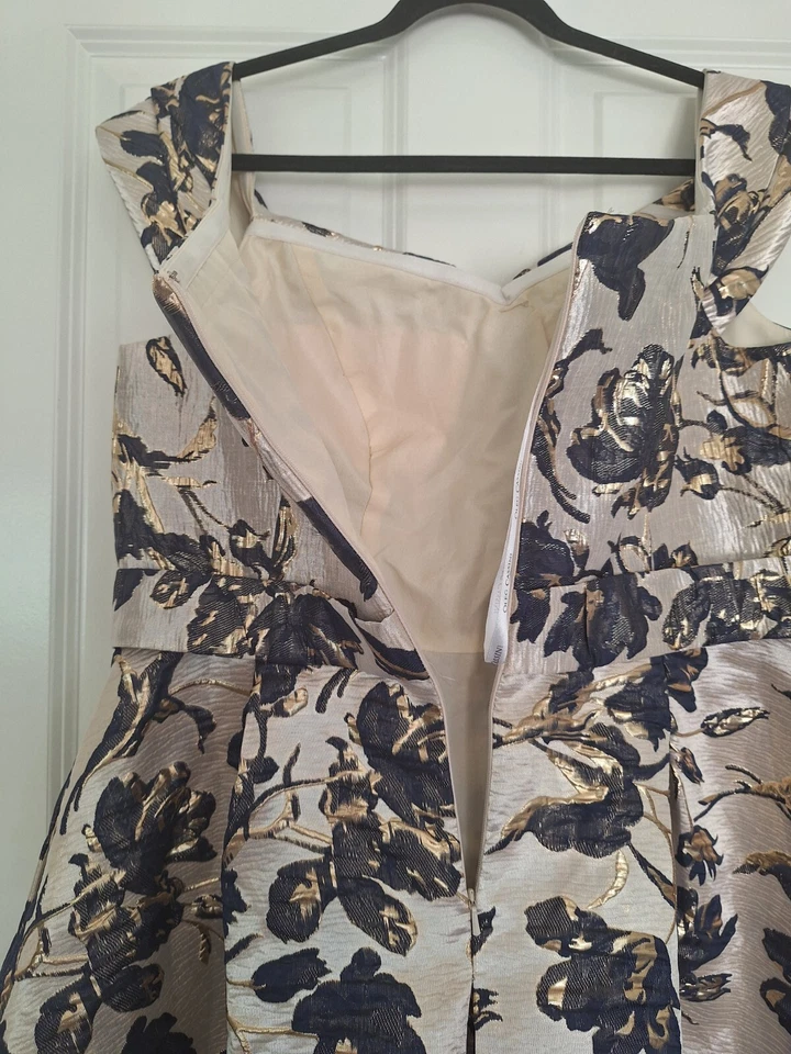 VESTIDO DE NOVIA OLEG CASSINI DAVID’S TALLA 16 NUEVO Foto 3 de 4