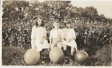 EARLY 20th CENTURY CHILDREN Vintage FOUND PHOTO Black And White ORIGINAL 52 52 B