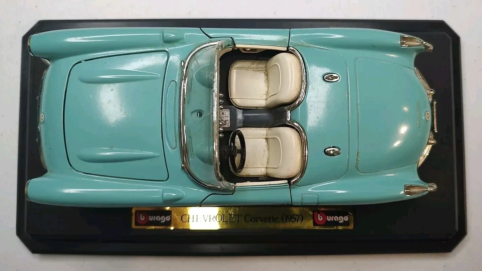 Chevrolet Corvette 1957 convertible Burago 1:24 Foto 2 de 4
