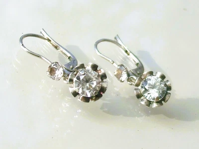BELLES BOUCLES D'OREILLES DORMEUSES ANCIENNES en ARGENT avec PIERRE BLANCHE - Photo 1/4