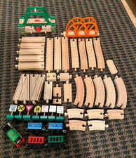 THOMAS TRAIN LOT - TRACKS, PERCY MOTORIZED ENGINE, ROAD SIGNS  RUMBLIN' BRIDGE