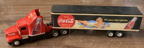 ERTL 1:64 Coca-Cola Tractor Trailer “Pause That Refreshes” Kenworth Semi Truck