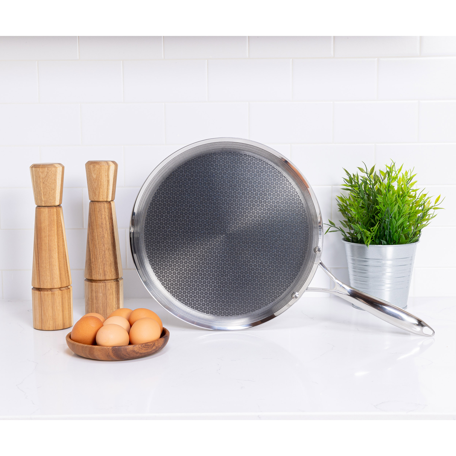 Hexclad Commercial Hybrid Griddle Pan, 12" Pan Nonstick Oven Dishwasher