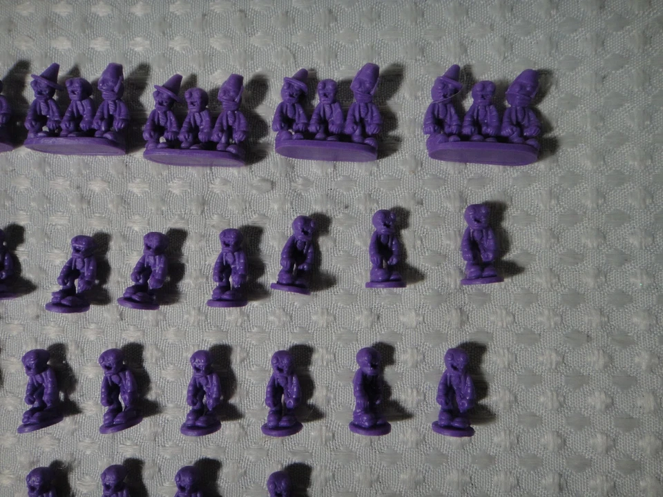 Plants Vs Zombies Risk Game peças de reposição peças zumbis roxo lote de 25 - Imagem 3 de 4