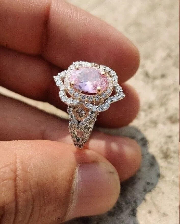 Anillo de compromiso de oro blanco de 14 k con marco de vieira de diamantes creados en laboratorio rosa de 2,4 quilates FN