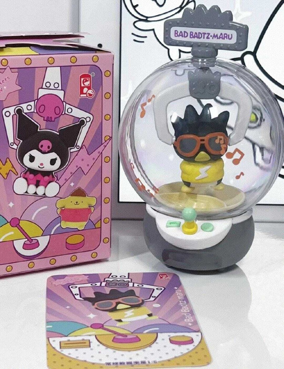 Pop Mart Lioh Toy Miniatures Sanrio Characters Mini Claw Machine
