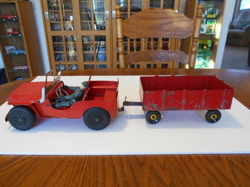 Vintage 1946-1967 Marx Lumar Red Willys Jeep and Trailer, 22" L, Used - Picture 2 of 12