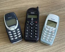Set Of 3 Vintage Collectible Mobile Phones (Not Working - For Parts /Collection)