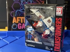 2015 Transformers SKY LYNX Combiner Wars  Sky Reign  Hasbro Voyager Class NISB