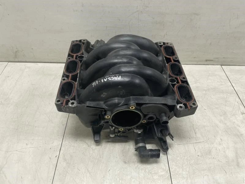 Volkswagen Passat V6 GLX 2002 2005 2,8 L colector de admisión OEM+ Foto 4 de 4