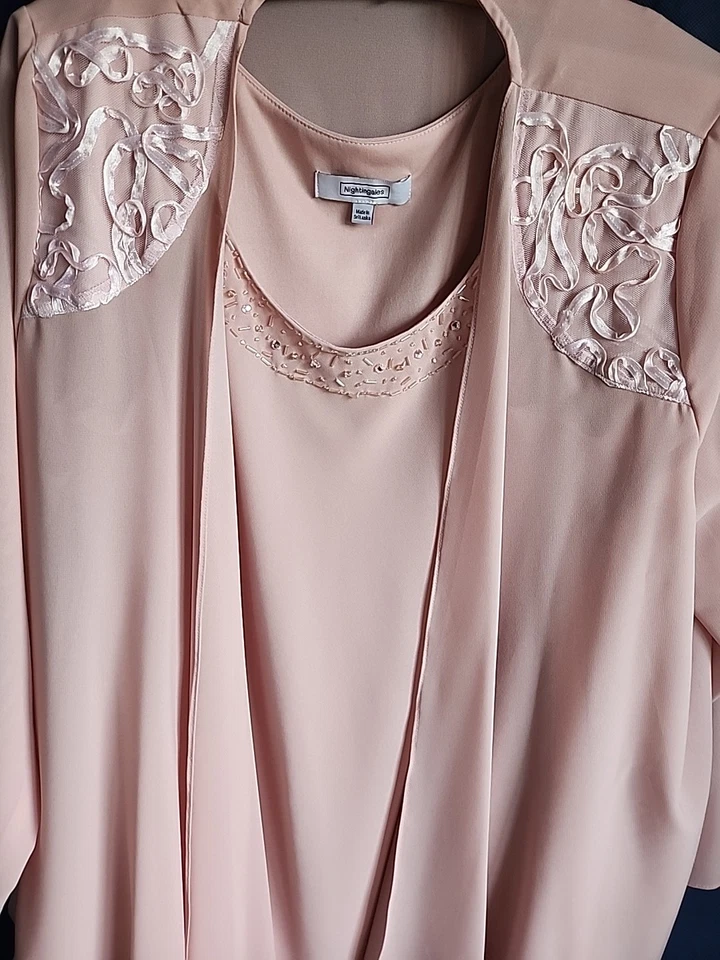 Abito e giacca NIGHTINGALES mamma della sposa/sposo taglia 20 rosa rosa  - Immagine 4 di 4