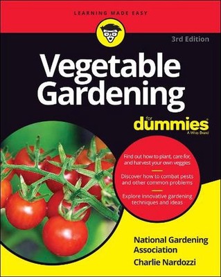 Vegetable Gardening For Dummies by National Gardening Association (English) Pape