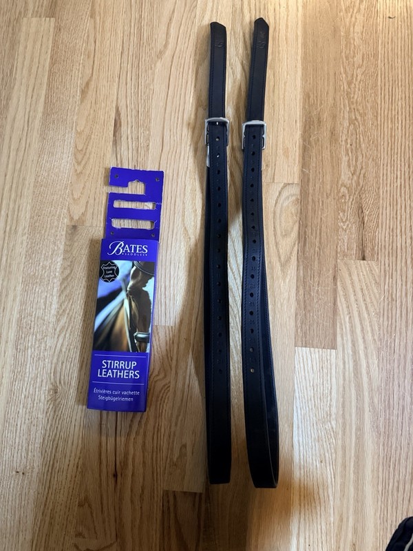 Bates Luxe Dress Stirrup Leathers Classic Black 122cm Model 0000648008500