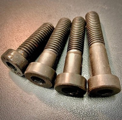 M16 Innensechskantschraube Low Cap hochfest 10,9 selbstfärbend DIN7984