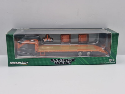 Gooseneck Auflieger Orange  1/64 DIECAST MODEL BY GREENLIGHT 