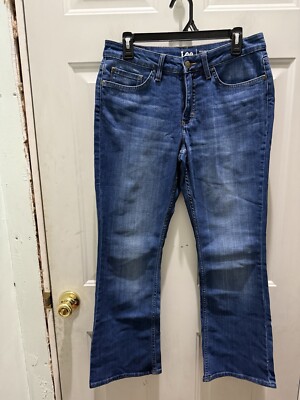 New!Lee Dark Medium Mid Rise Regular Fit Bootcut Leg Jeans. Size 8 Petite. Cute!