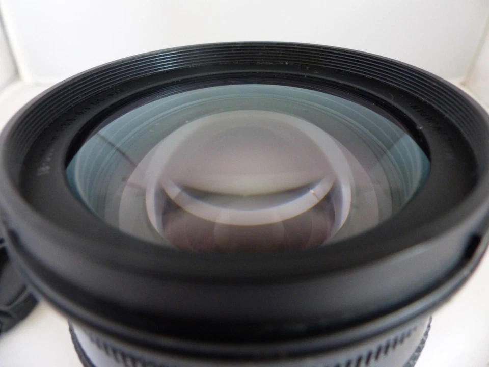 Sigma 18-300mm F/3.5 - 6.3 DC Lens for Canon. - Image 3 of 4