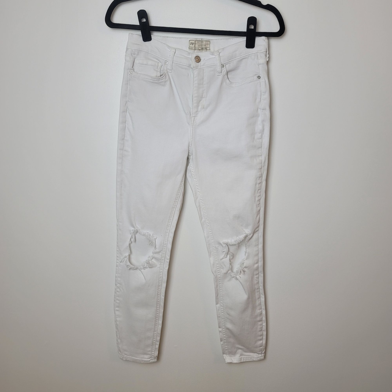 Free People White Busted Knee Skinny Jeans Size 29 Gem
