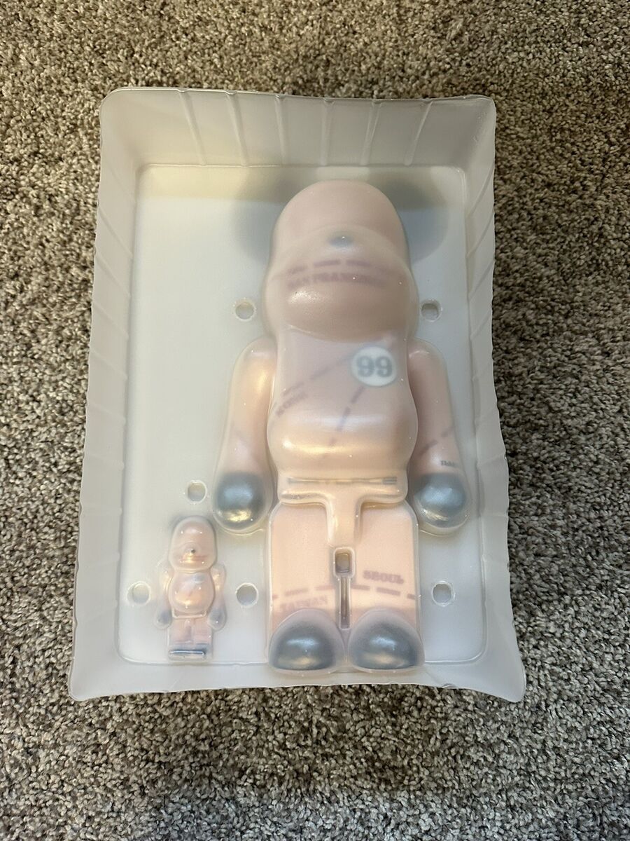 Illest Bearbrick Medicom toys pink pig porsche 400% + 100 Illest Bearbrick Medicom toys pink pig porsche 400% + 100