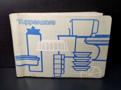 TUPPERWARE CATALOG BROCHURE BOOKLET VINTAGE SALES PERSON GUIDE PAPERBACK BOOK