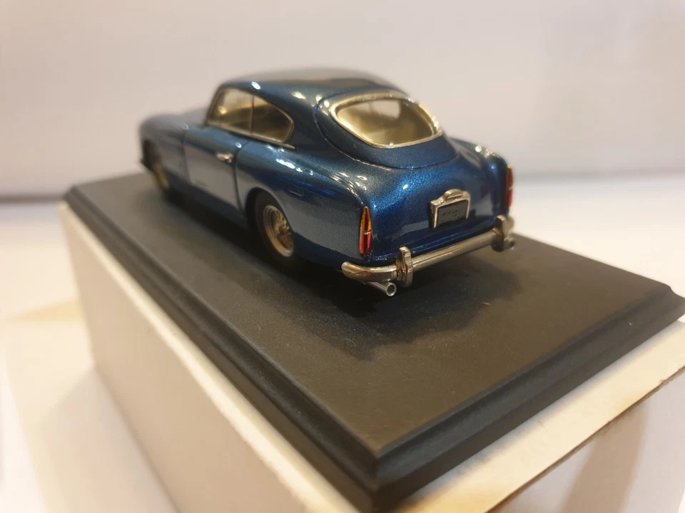 ASTON MARTIN DB2/4 MK3 COUPE BLEUE SMTS 1/43 BUILT - Photo 4/4