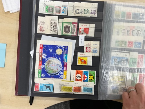 East Germany / DDR large lot MNH sets 31 sides in cards in sets corners a555 - Picture 17 of 24