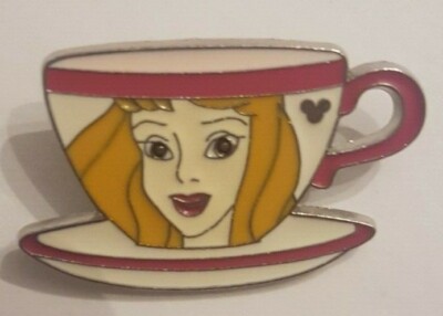  DISNEY SLEEPING BEAUTY / SLEEPING BEAUTY PIN'S - DAWN / AURORA