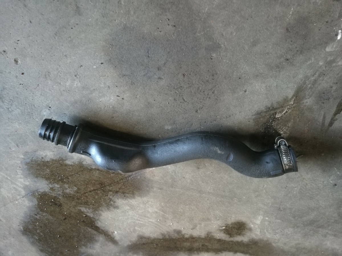 Original Luftschlauch Ansaugrohr VW Golf 3 III 028103493 Q 1,9 TDi