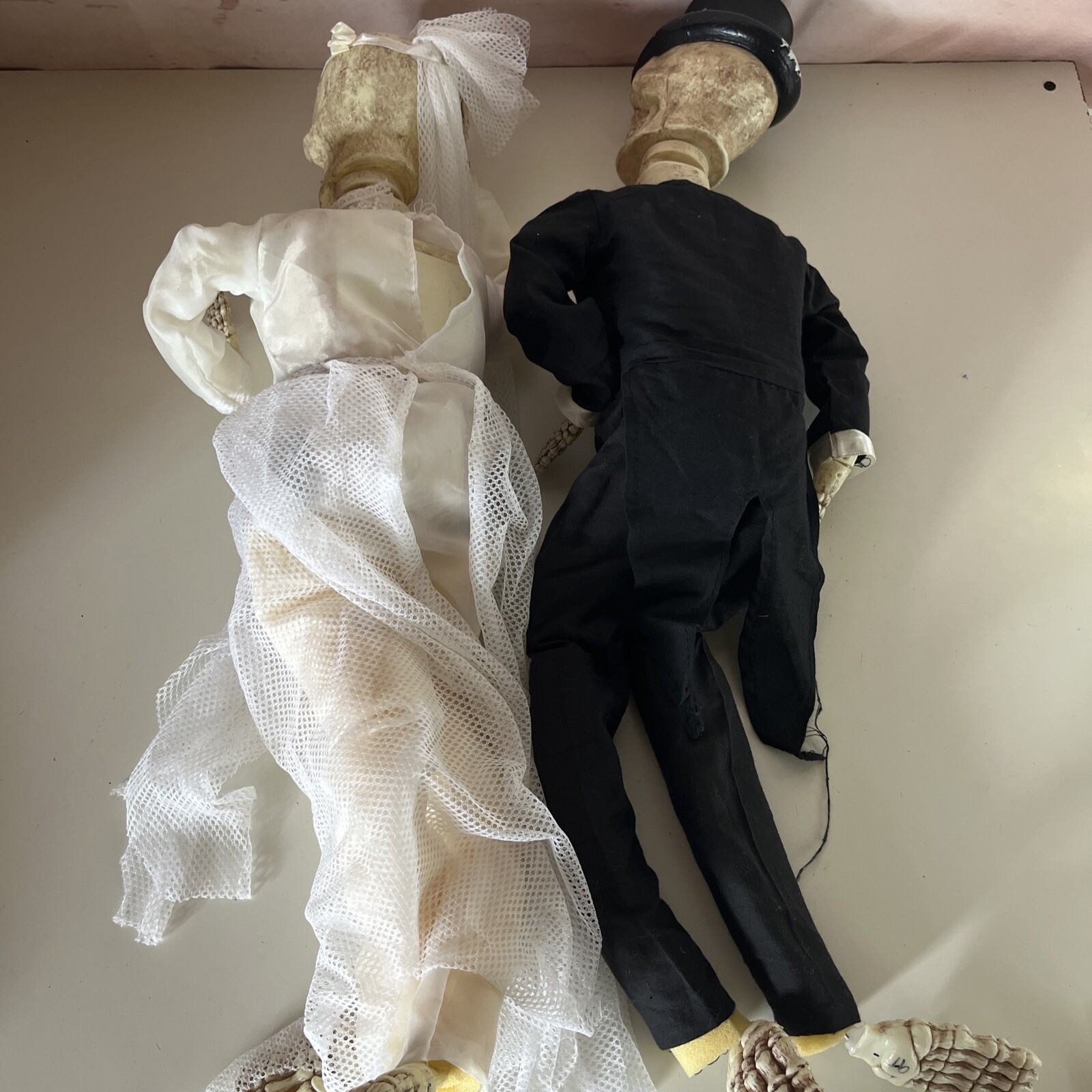 1997 Paper Magic Animated Skeleton Bride & Groom Haunted Halloween Prop – AS IS