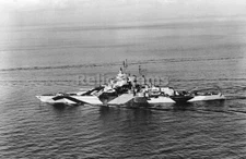 WW2 Picture Photo California battleship underway 1944 2264