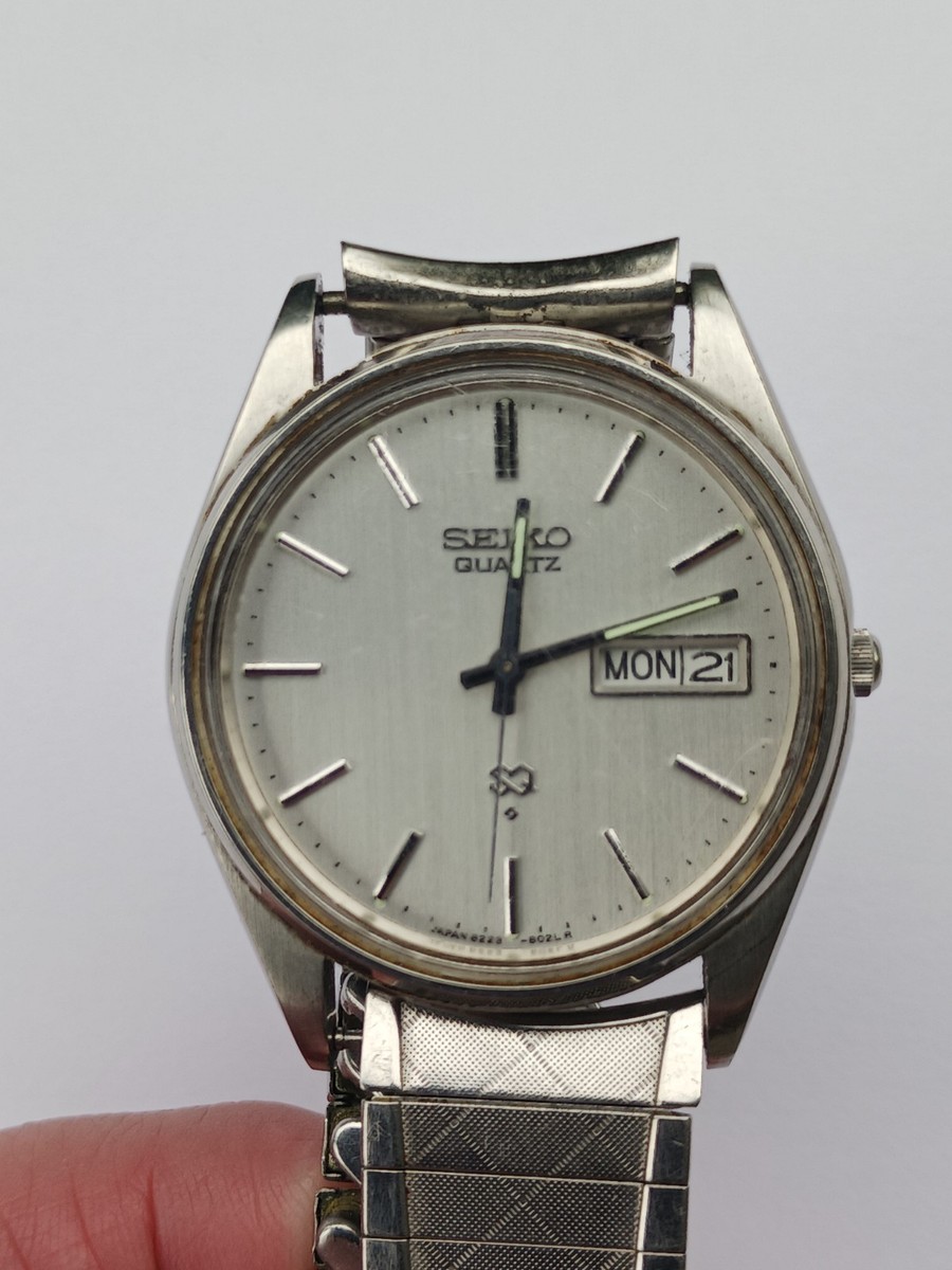 時計 80s SEIKO QUARTZ cushion square silver Vintage 1980s Seiko SQ Quartz Men's Watch In Working Order With