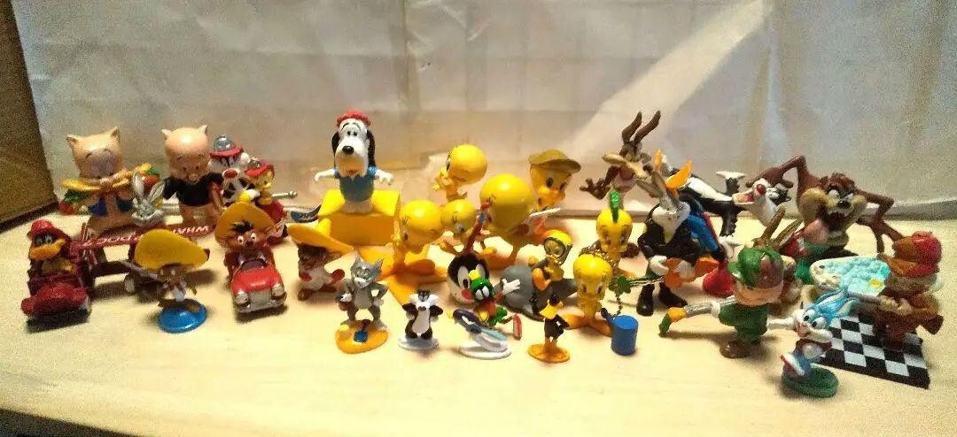 Warner Brothers Looney Tunes Set of 32 Figures Vintage interior Retro Used JP