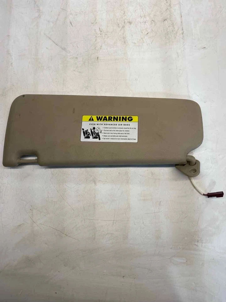 Used Right Sun Visor fits: 2010 Bmw 328I Illumination Cpe vinyl Right Grade A - Image 3 of 4