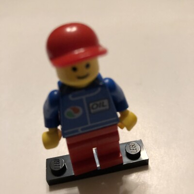 LEGO oct070 Octan Blue Oil City Gas Station Minifigure Red legs Red CAP