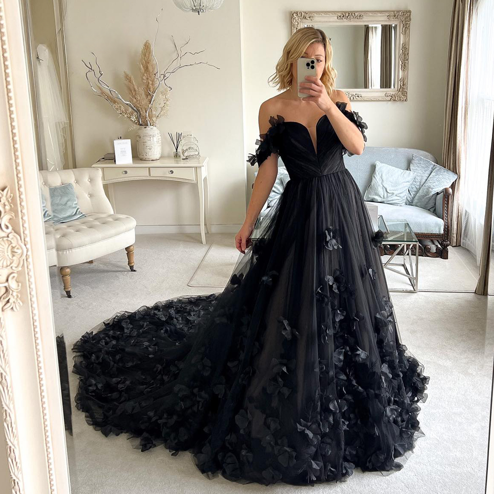 Off Shoulder Black Gothic Wedding Dresses 2018 Pick Up