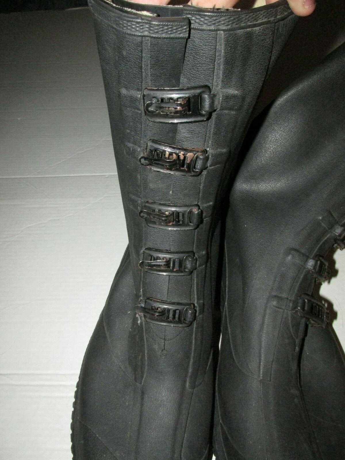 buckle up rubber boots